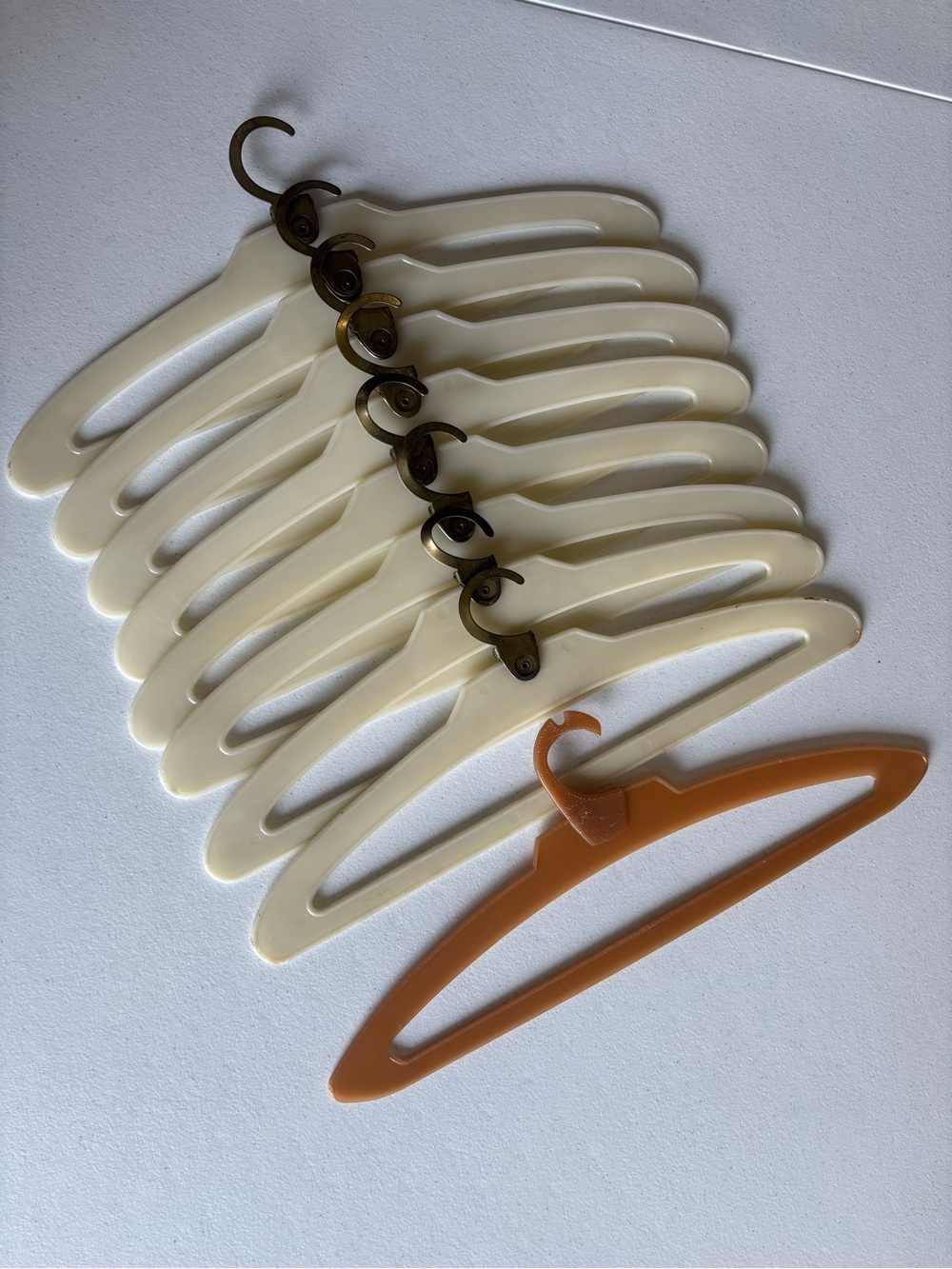 Samsonite Cream and Orange Plastic Suit Hangers Set